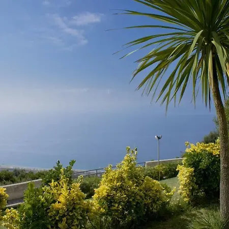 Отель Villaggio Belmonte 4*
