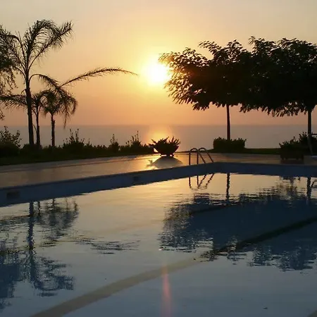 Отель Villaggio Belmonte 4*