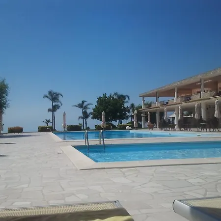 Villaggio Belmonte 4*